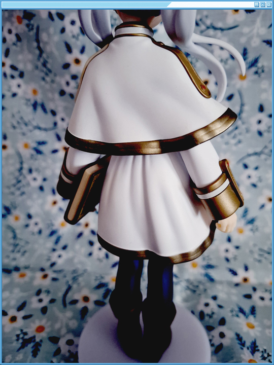 Closeup of Frieren's Back