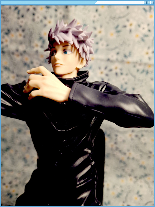 Picture of Gojo's face from the side