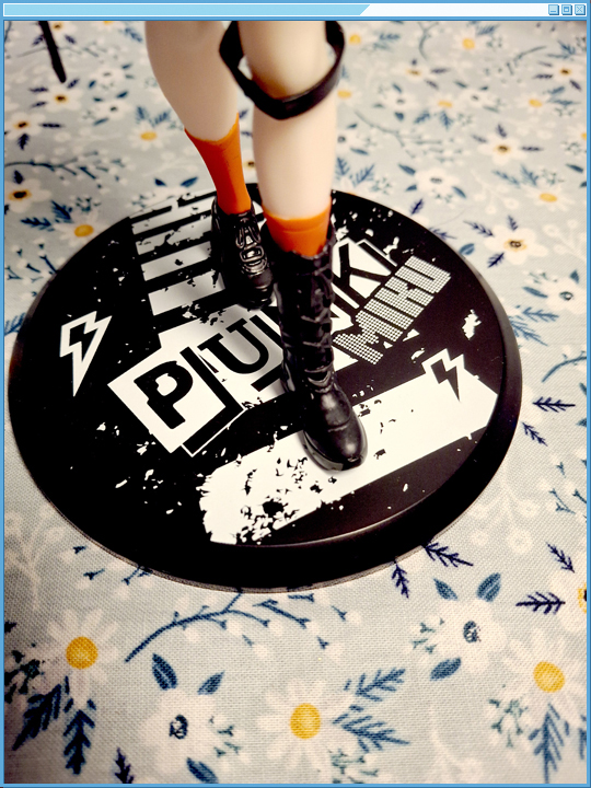 A giant black wide hexagonal base.